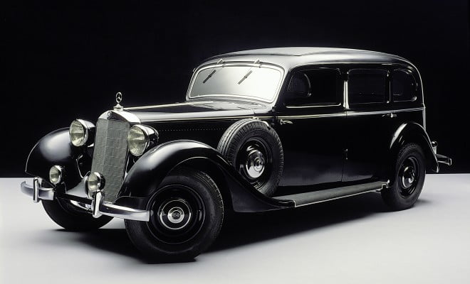 MERCEDES-BENZ VIERT 130 BESTAAN AUTOMOBIEL